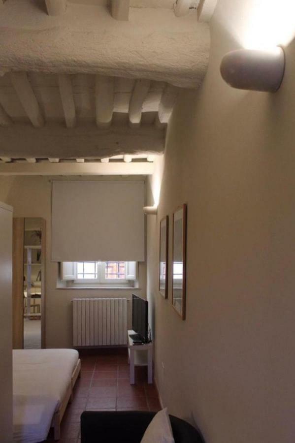 Appartamento San Tommaso ลุคคา ภายนอก รูปภาพ